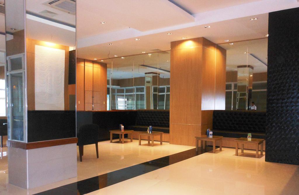 Azzurro Hotel Angeles Exterior photo
